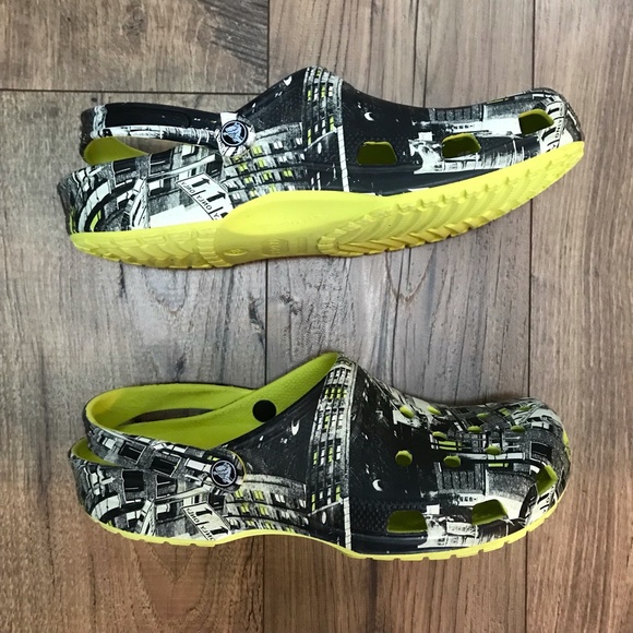 Crocs Men's Classic All-Terrain Graphic Clogs Size 13 - Picture 9 of 12